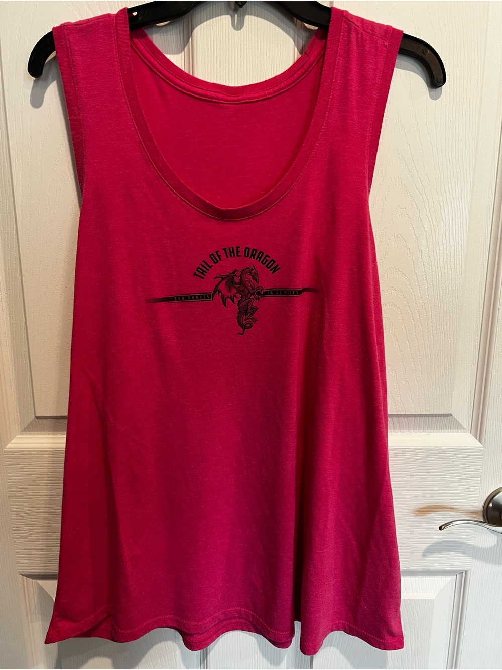 Source Unknown Hot Pink Scoop Neck Graphic Tank Top